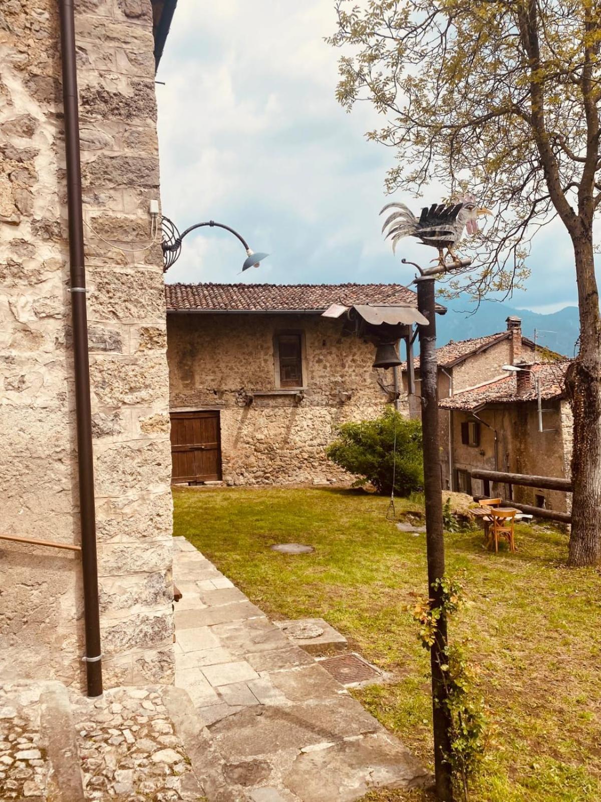 Dossena Dimora Storica Al Lac Conte Tomaselli Villa Madonna della Costa ภายนอก รูปภาพ